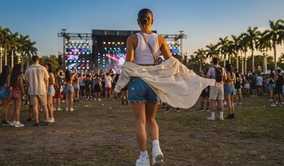 What I Wear to Music Festivals When I Want Photos and Comfort